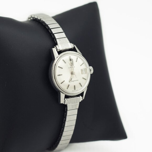 OMEGA Ladymatic Vintage Watch Cal. 681 main image 2